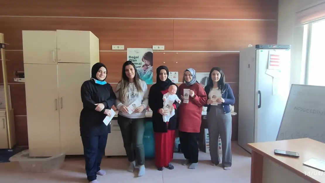Doğal olan normal doğum farkındalık standı açıldı