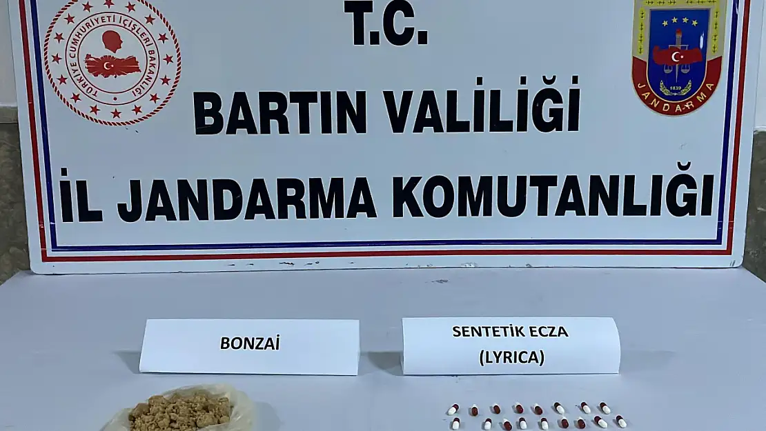 Dolandırıcılıktan aranıyorlardı, uyuşturucuyla yakalandılar