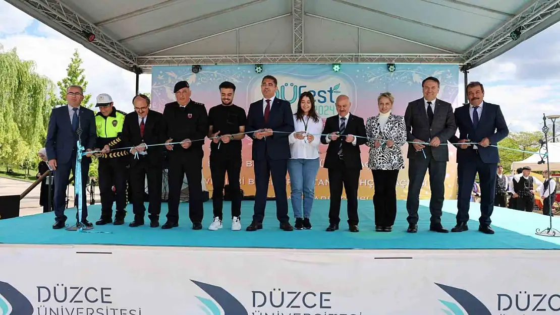 DÜFEST 2024 açılış töreniyle başladı