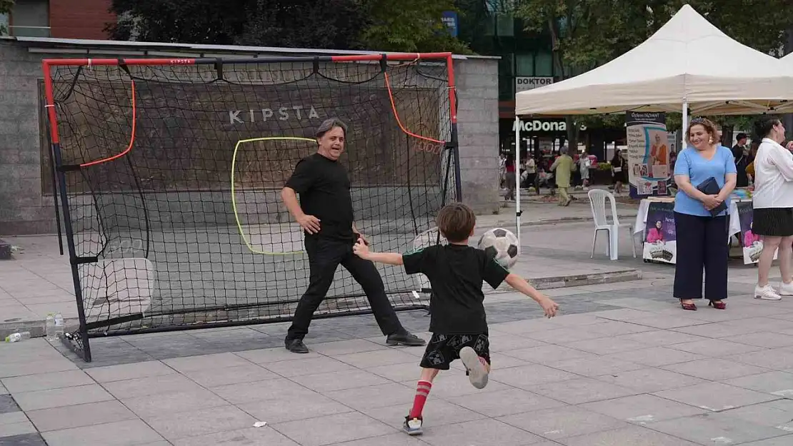 Dünya Düzce Günlerinde çocuklar sosyal ve sportif etkinliklerle eğlendi