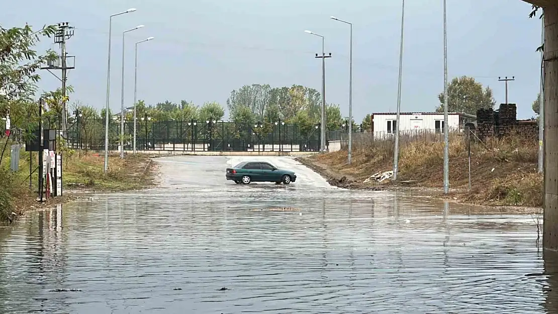 Düzce'de 5 dakikada sokaklar göle döndü