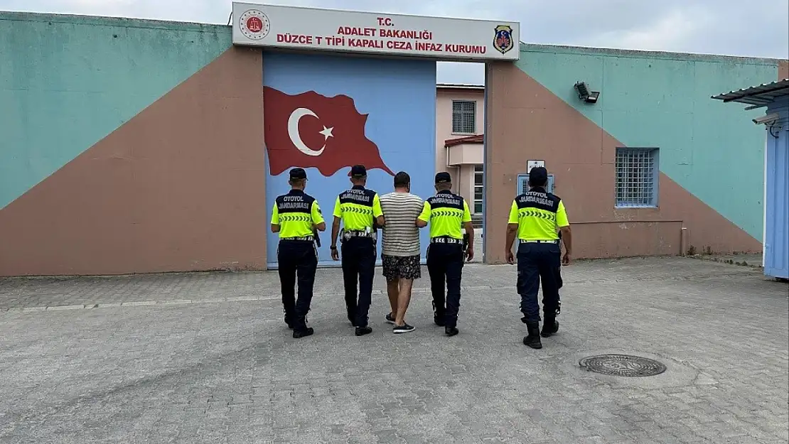 Düzce'de çeşitli suçlardan aranan 55 şahıs yakalandı