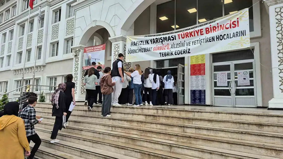 Düzce'de nefesler tutuldu YKS heyecanı başladı