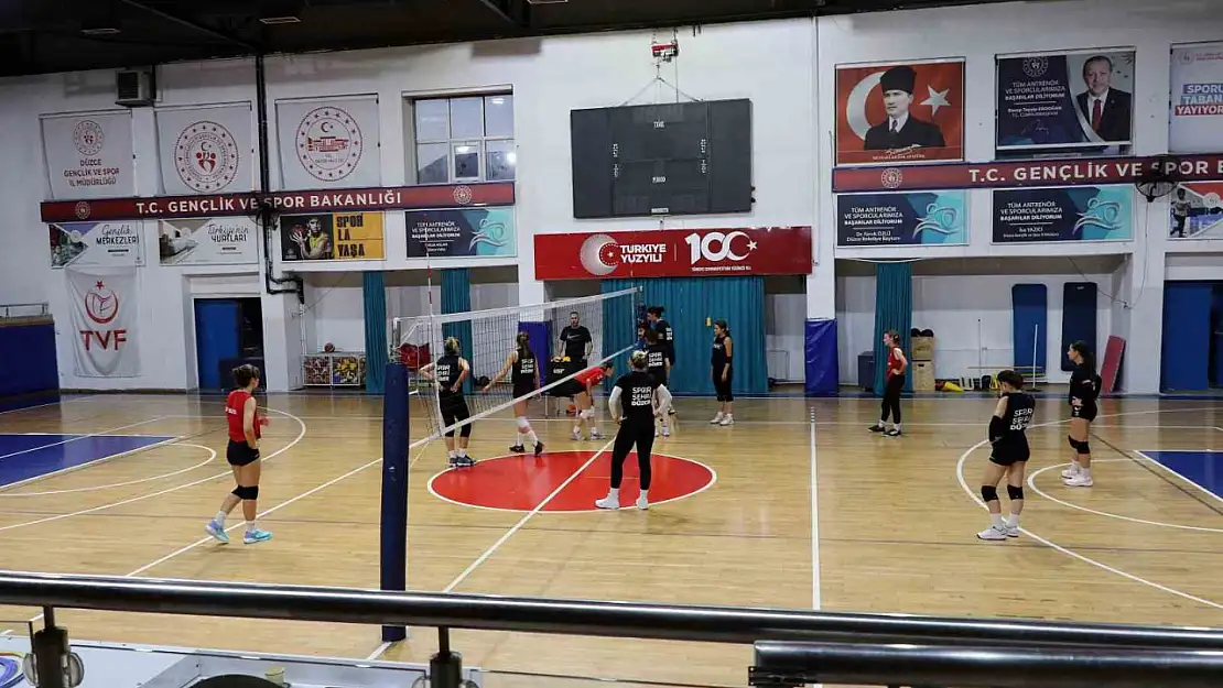 Düzce Kadın Voleybol Takımı, yeni sezon hazırlıklarını sürdürüyor