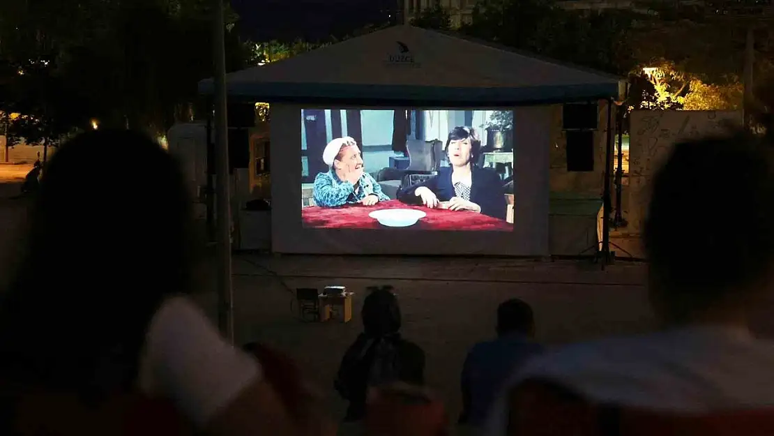 Açık hava sinema günleri başladı