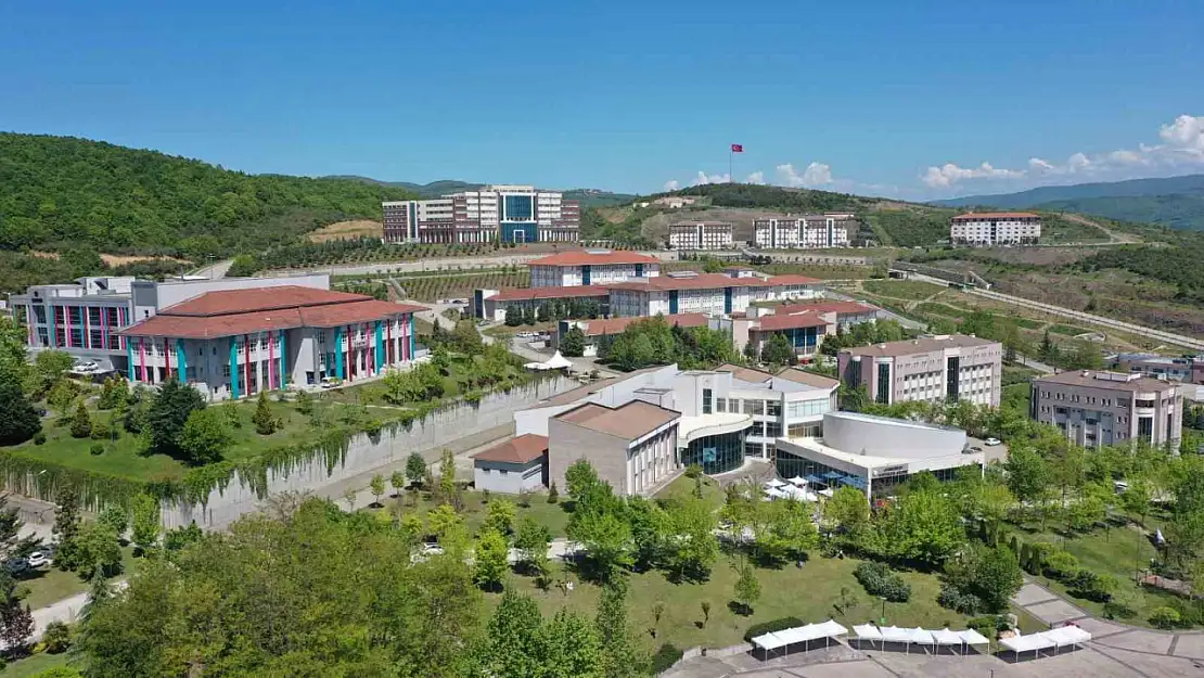 Düzce Üniversitesi yükselişini sürdürüyor