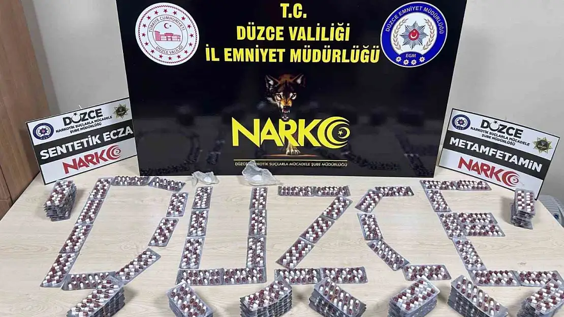 Düzce'ye uyuşturucu getirirken yakalandılar