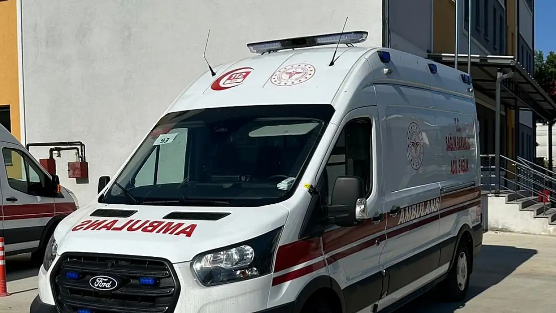 Düzce'ye yeni tam donanımlı ambulans tahsis edildi