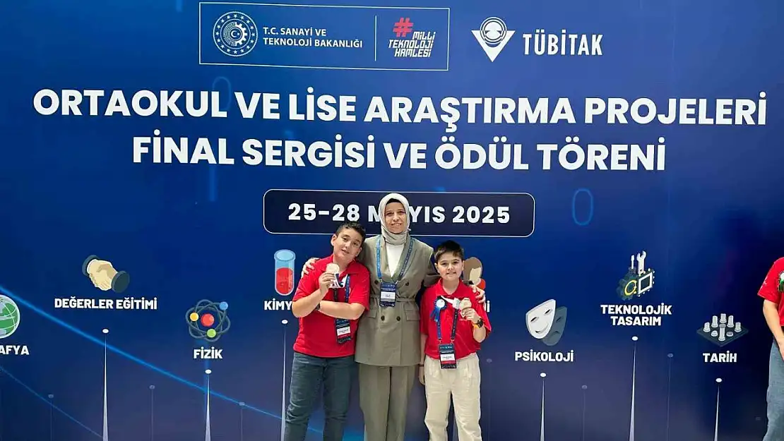Düzceli öğrenciler Türkiye derecesi elde etti