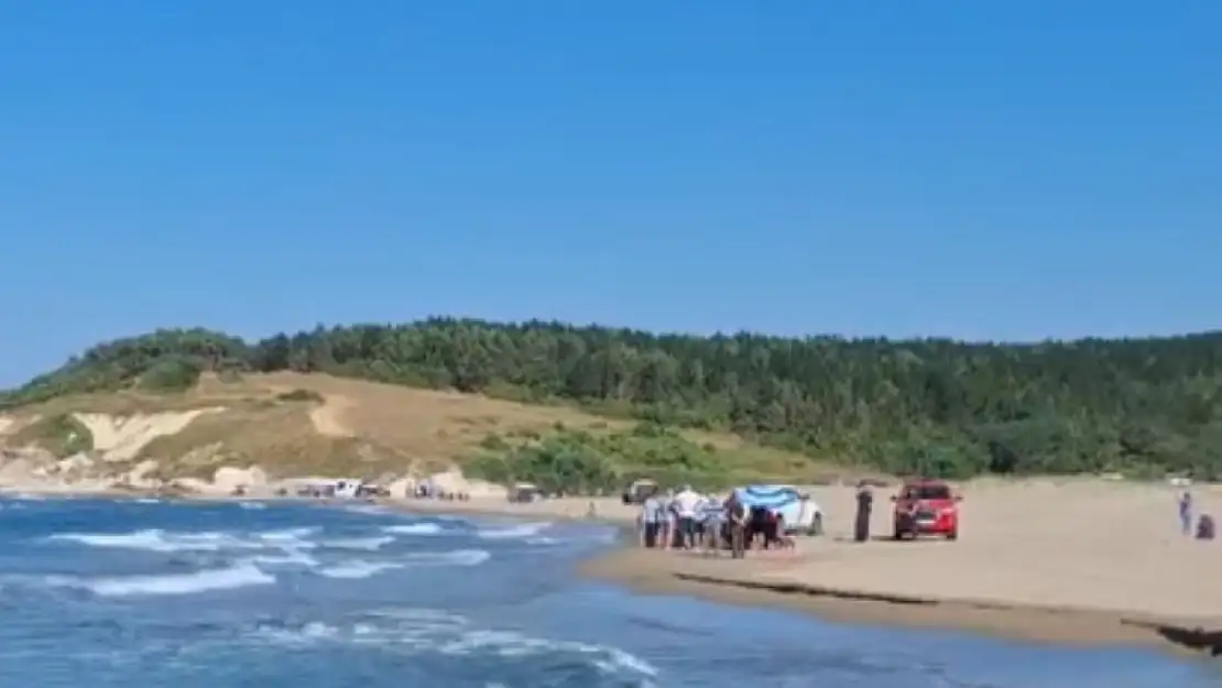 Engelli kızını boğulmaktan kurtaran baba defnedildi