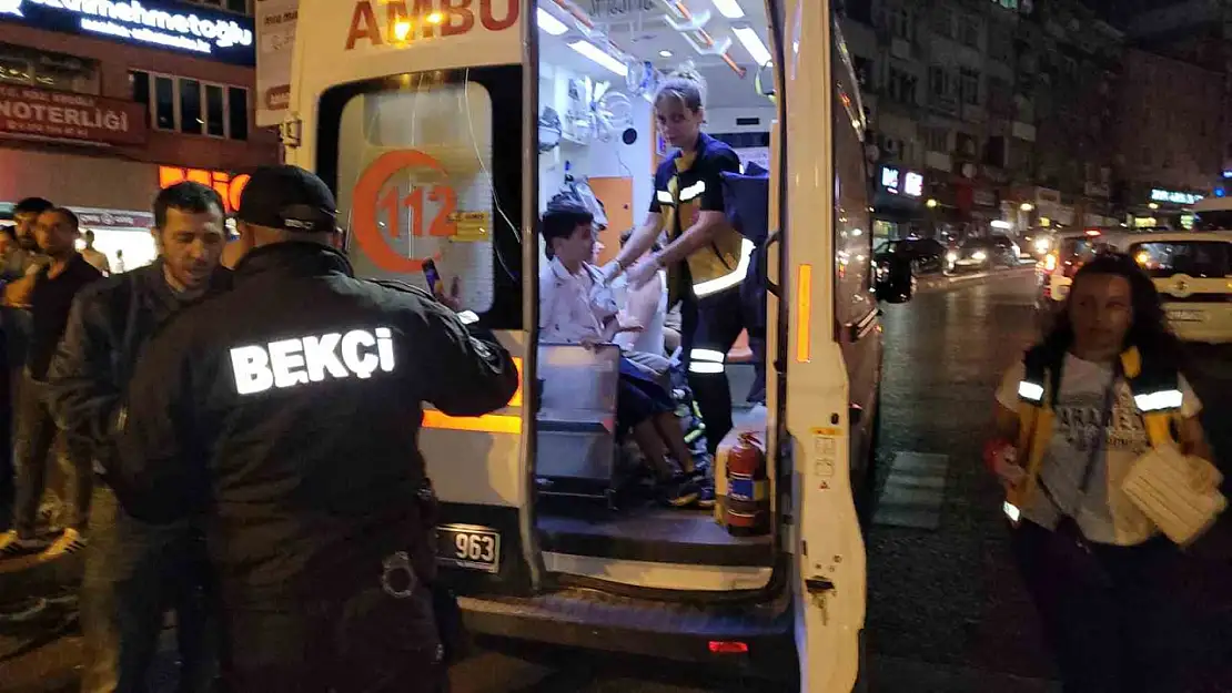 Ereğli'de iki hafif ticari araç çarpıştı, 7 kişi yaralandı