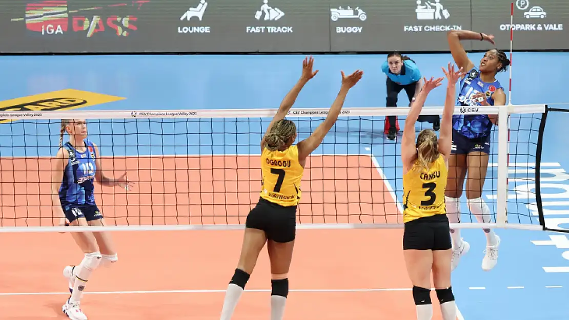 Fenerbahçe, Vakıfbank'a set vermedi