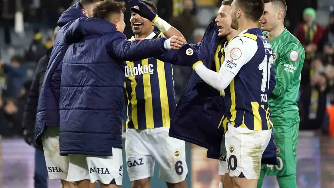 Fenerbahçe, yenilmezlik serisini 12 maça çıkardı