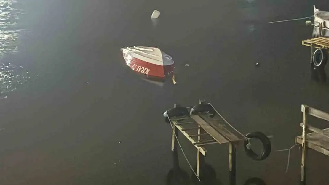 Filyos'ta hortum çıktı, balıkçı teknesi battı
