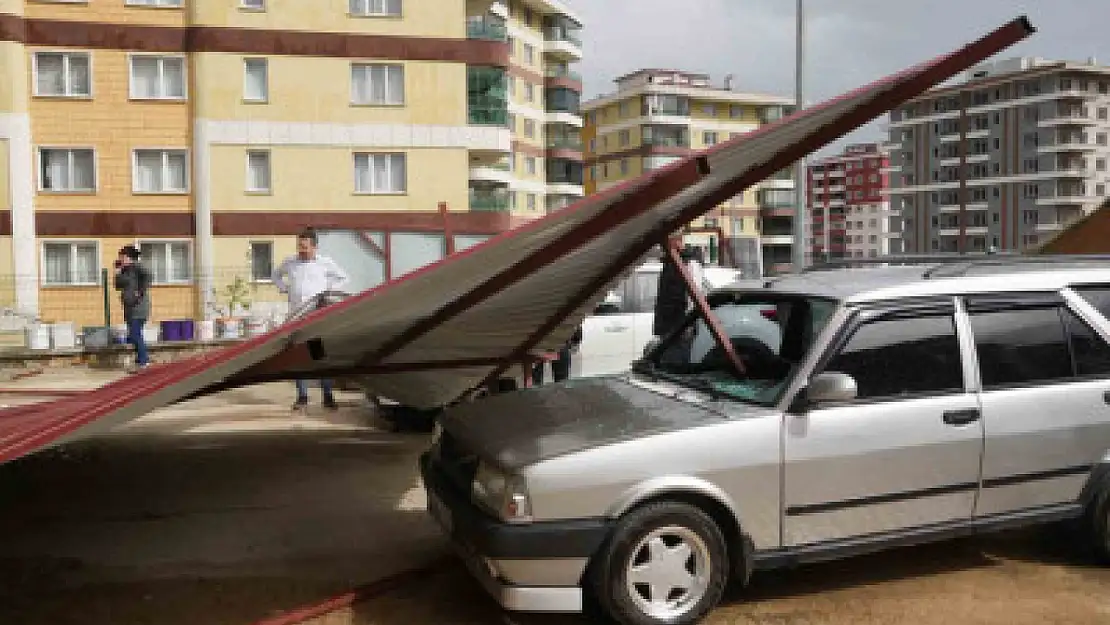 Fırtına Bartın'ı es geçti Kastamonu'yu vurdu