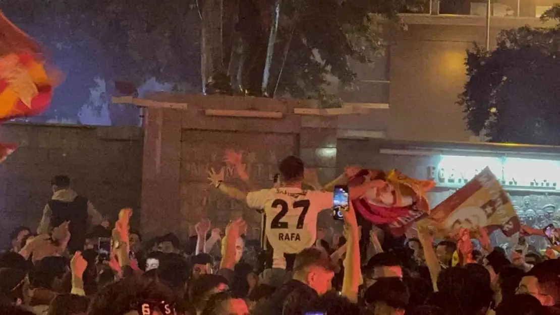 Galatasaray'ın şampiyonluğunda dikkat çeken kutlama