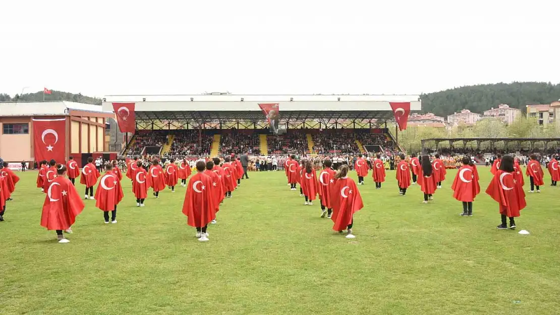 Gazi Stadı'nda 23 Nisan coşkusu