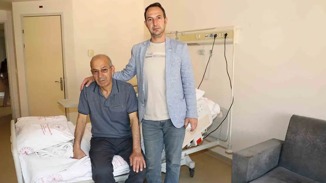 Gırtlak kanseri hasta zamanında müdahale ile sağlığına kavuştu