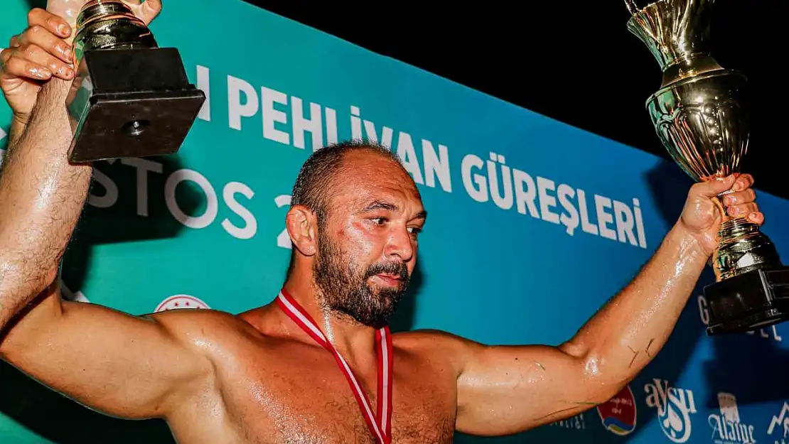 Gökbel'de başpehlivan Ali Gürbüz oldu