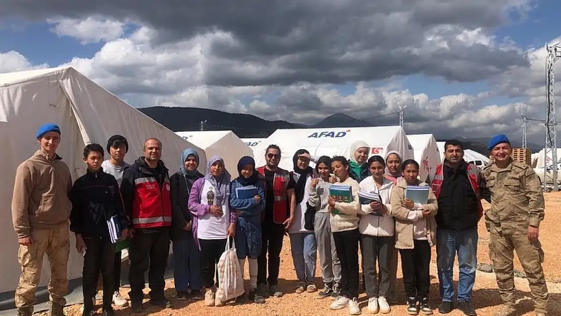 Gönüllü öğretmenler Hatay'da