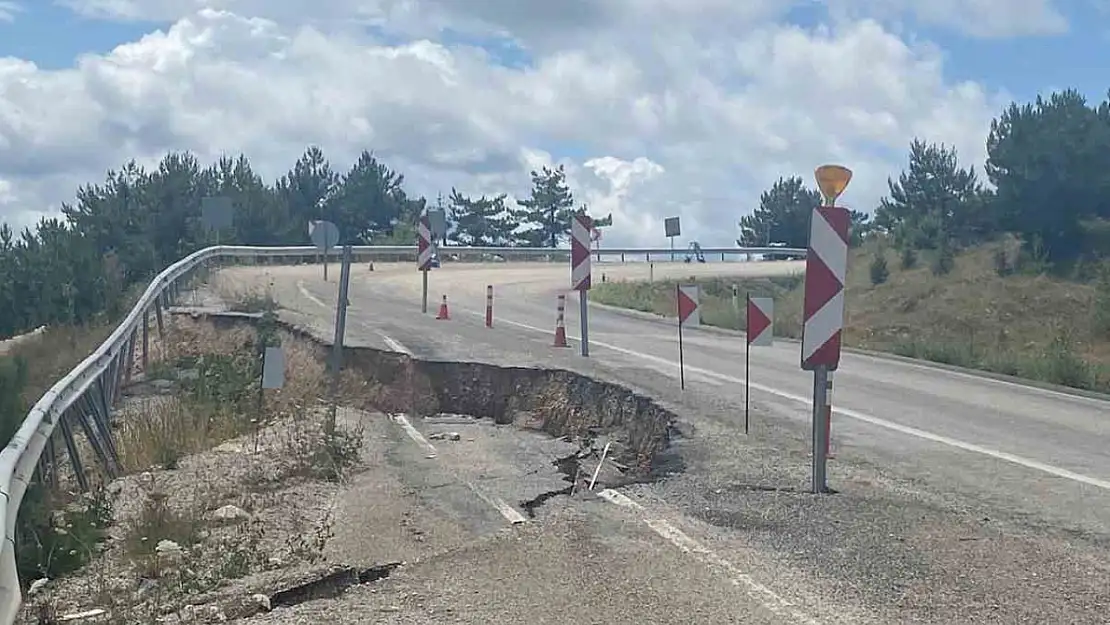 Göynük'te geçen yıl çöken yol yapılmayı bekliyor