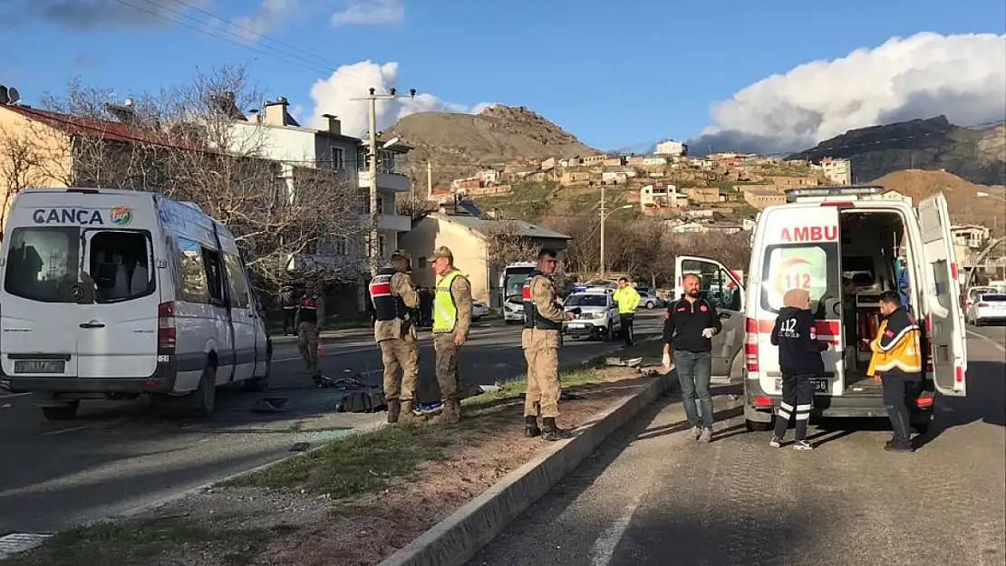 Gümüşhane'de işçi servisi kazası: 1 ölü, 7 yaralı