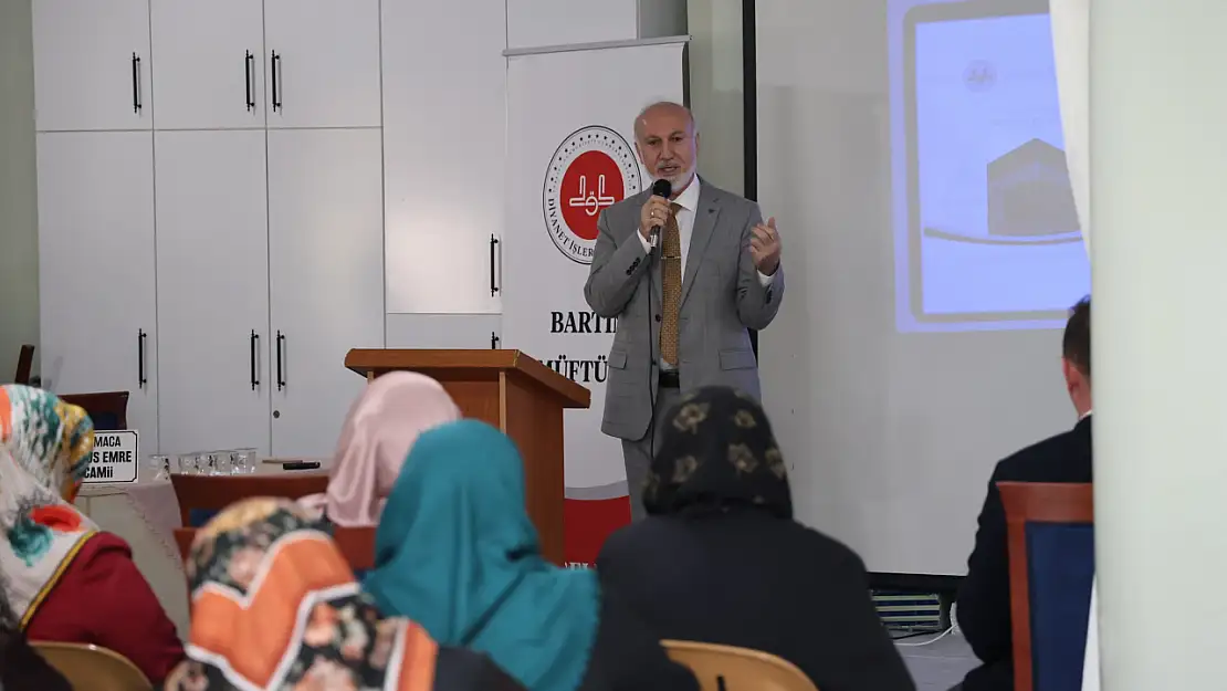 Hacı adaylarına Eğitim Semineri düzenlendi