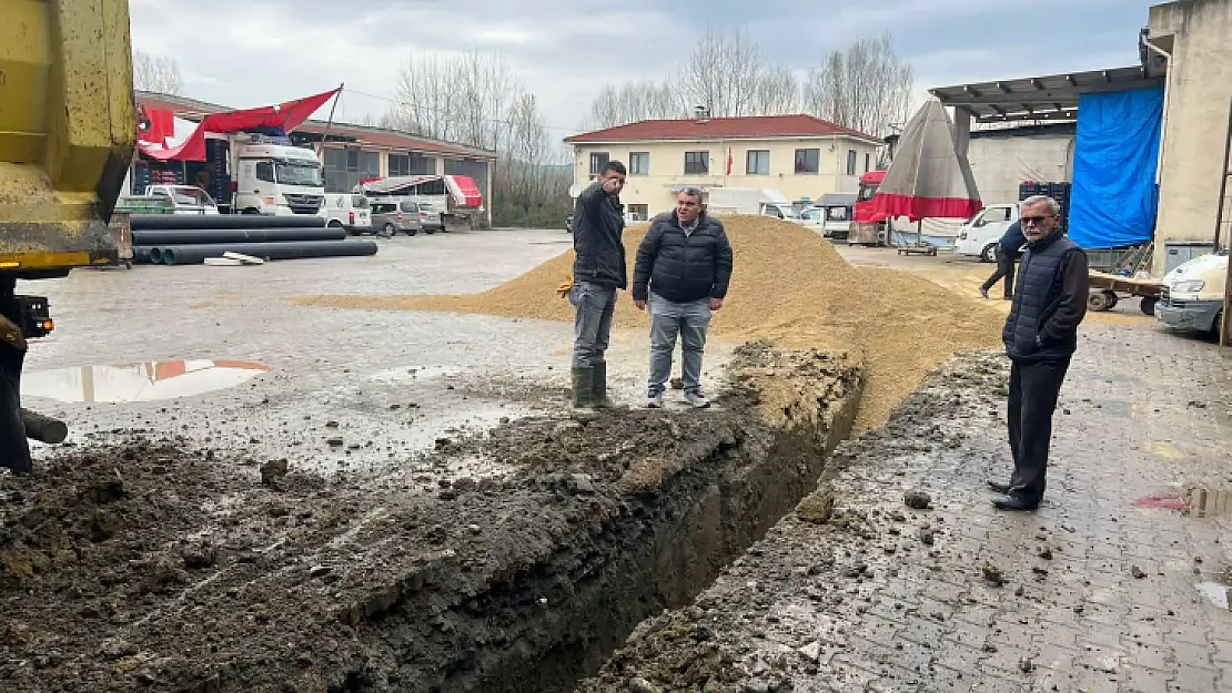 Hal de yağmur suyu hattı çalışması