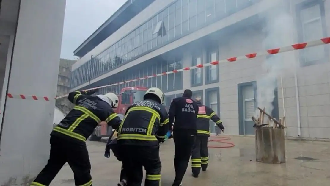 Hastanedeki deprem tatbikatı