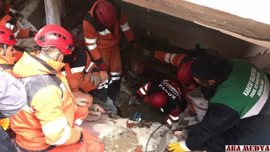 Hatay'da enkaz altındaki genç 37 saat sonra kurtarıldı