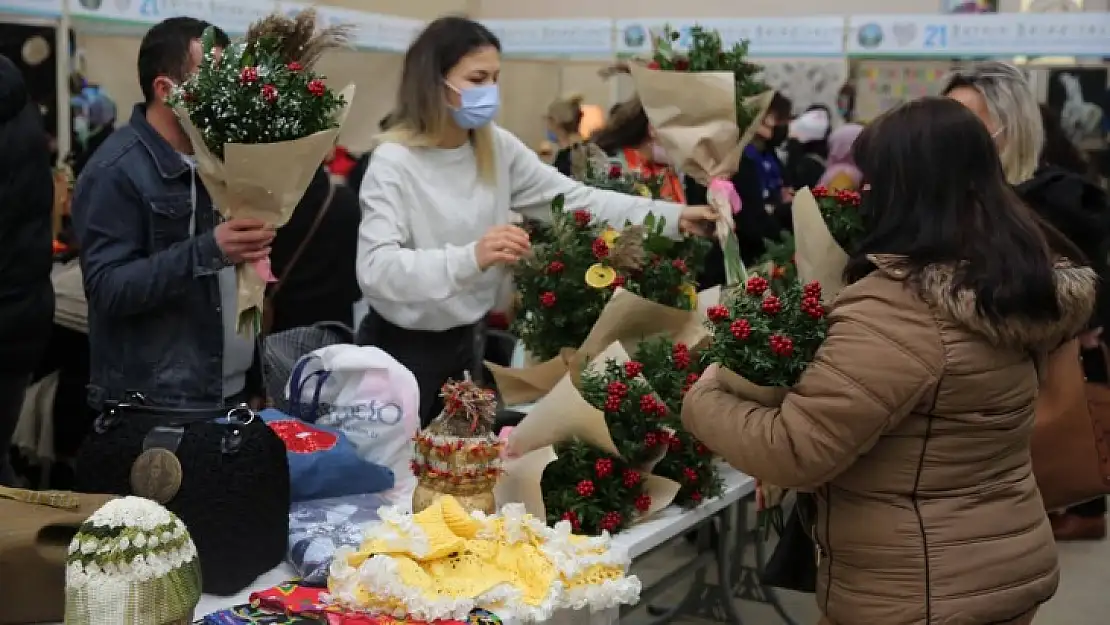 Hediyelik eşya fuarı büyük ilgi gördü