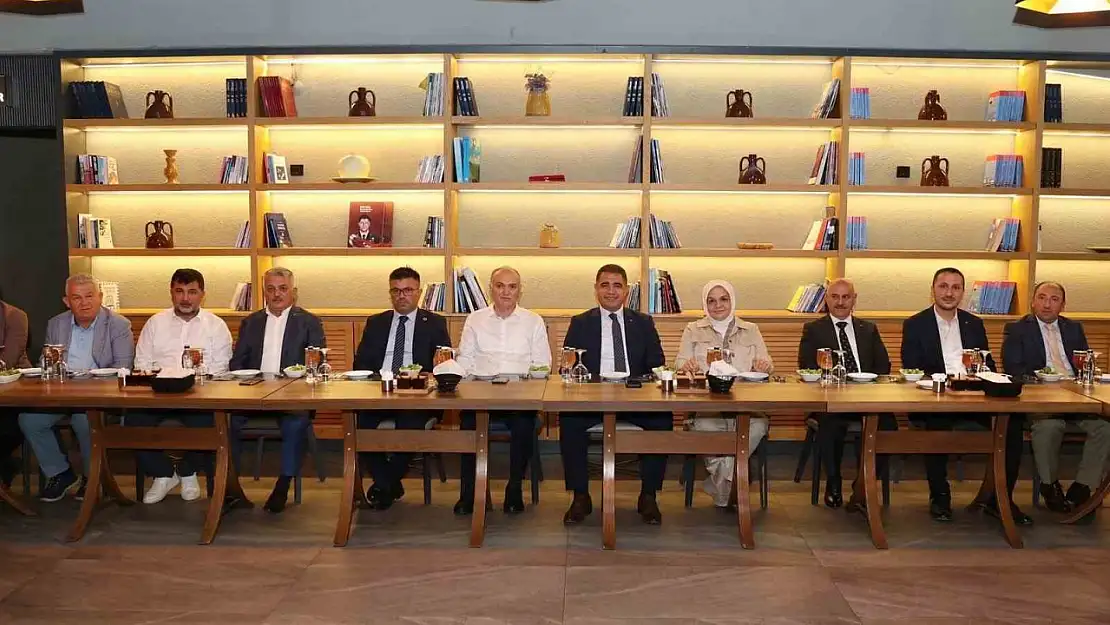 İl Müdürü İsa Yazıcı'ya veda yemeği