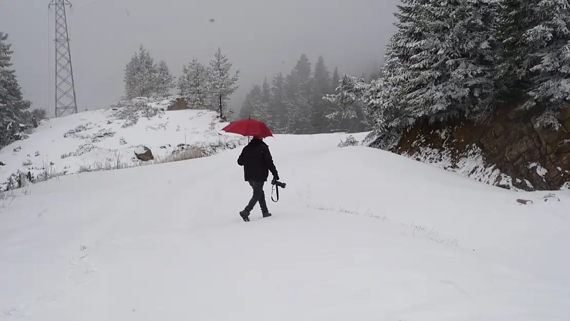 Ilgaz Dağında kar yağışı etkili oluyor