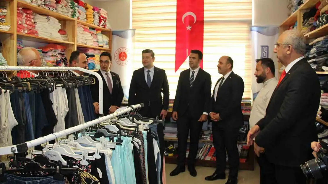İnebolu'da denetimli serbestlik yükümlüleri ve aileleri için 'sosyal market' açıldı