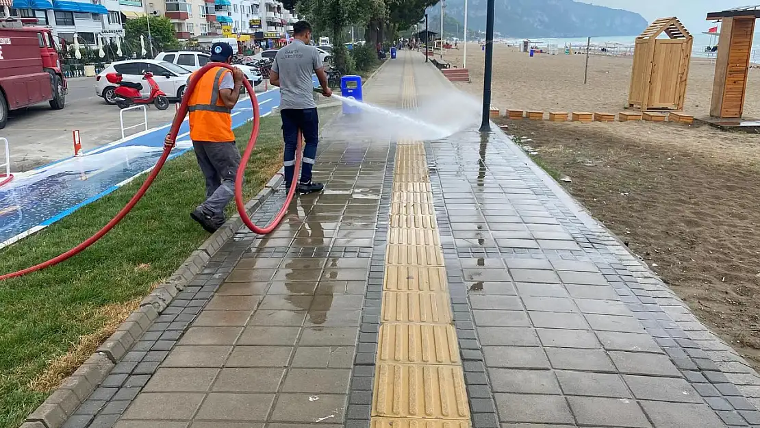 İnkumu'nda temizlik çalışması