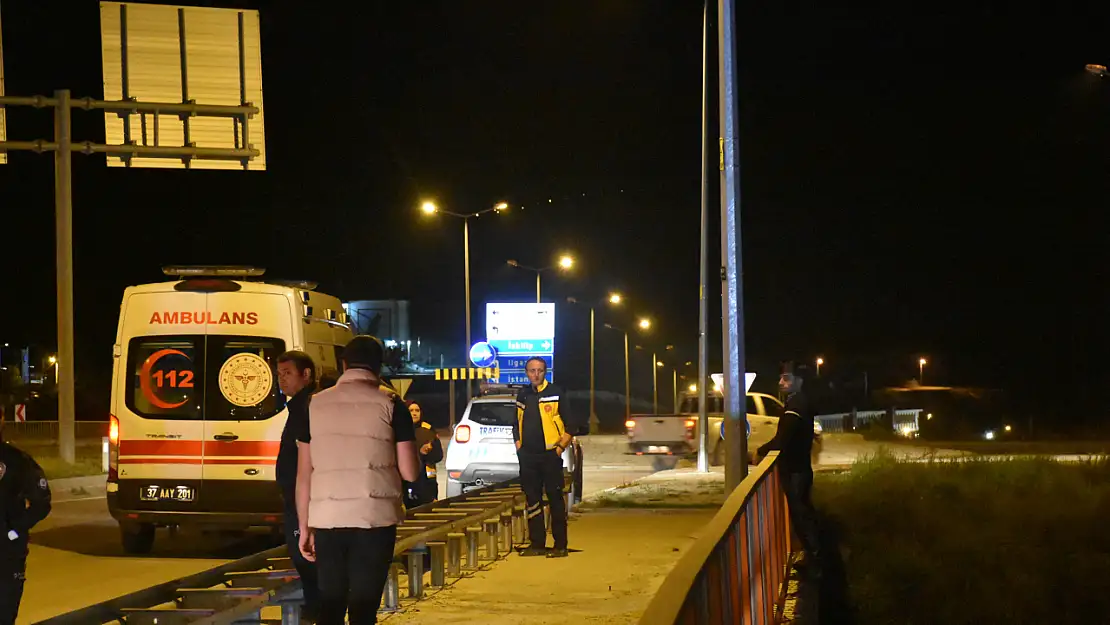 İntihara kalkışan genç, trafiği kapattı 