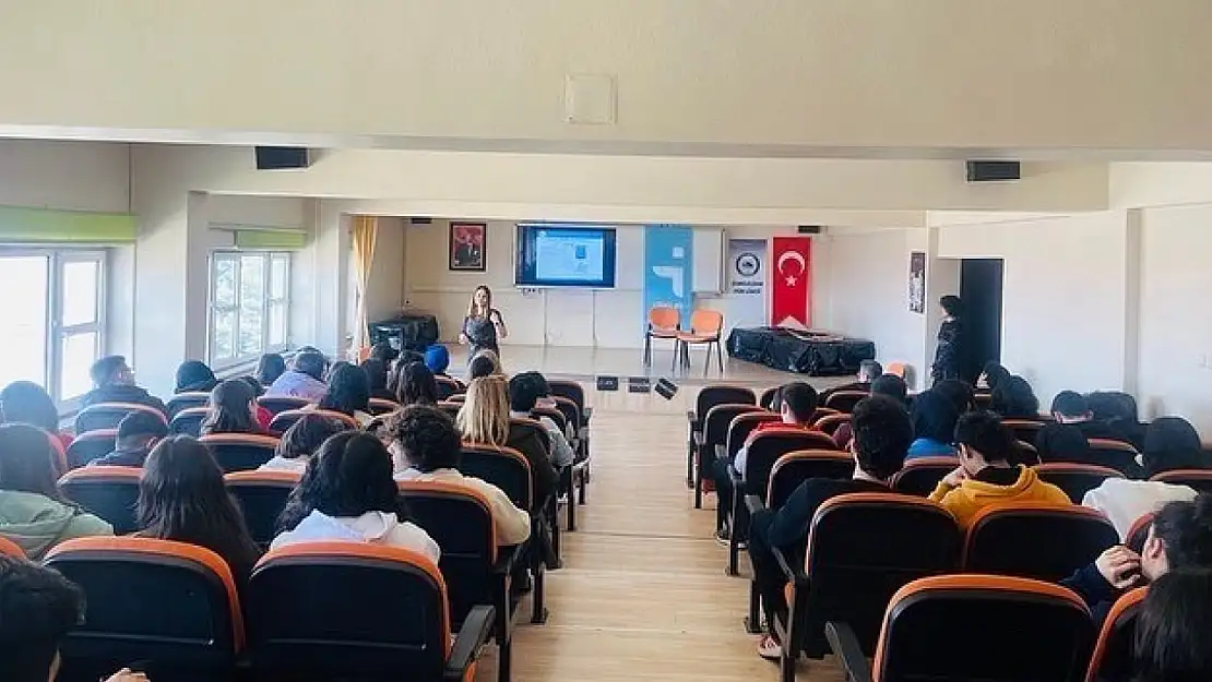 İŞKUR'dan öğrencilere özgeçmiş hazırlama sunumu