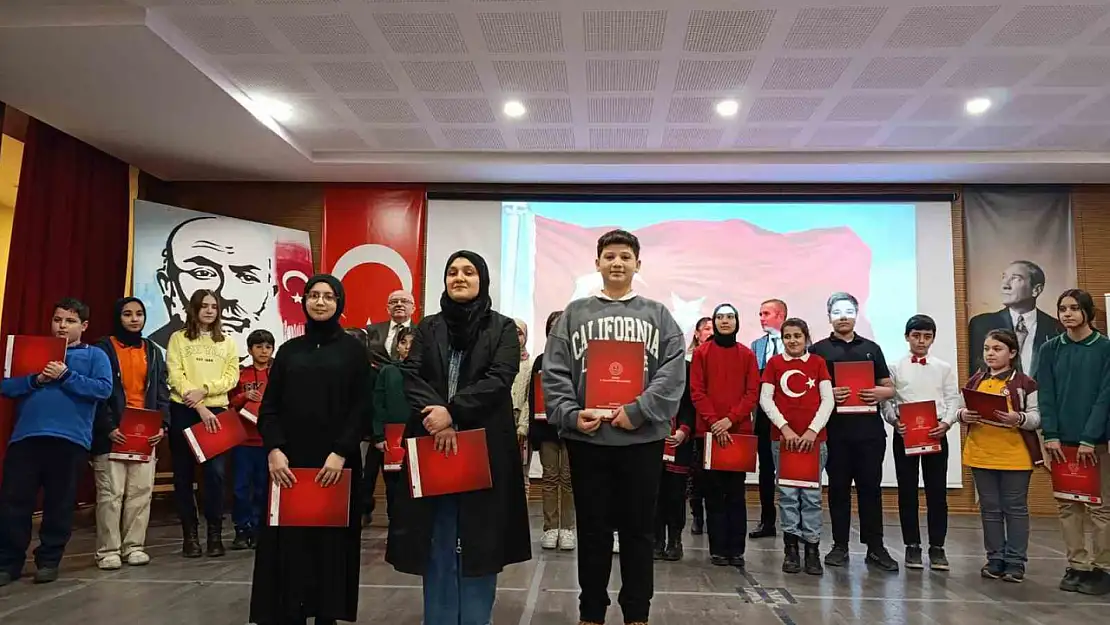 İstiklal Marşını en güzel şekilde okudular