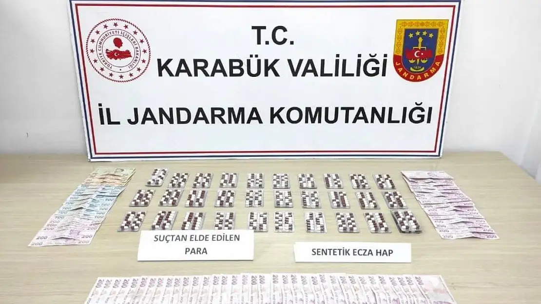 Jandarma 426 adet uyuşturucu hap ele geçirdi