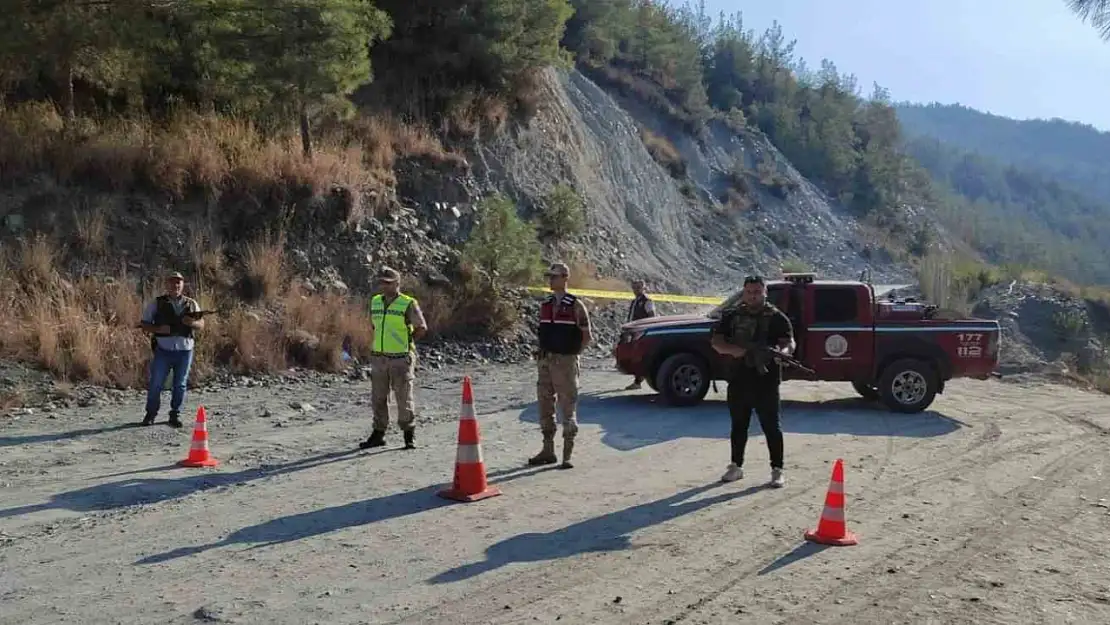 Jandarma ekipleri, orman yangınlarına karşı nöbette