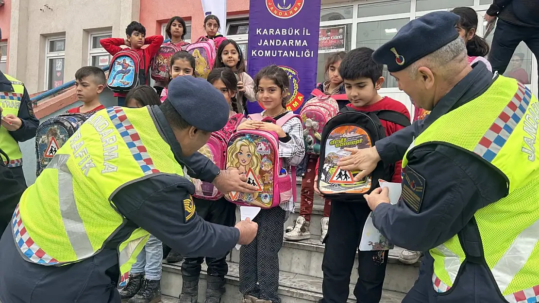 Jandarmadan öğrencilere trafik eğitimi