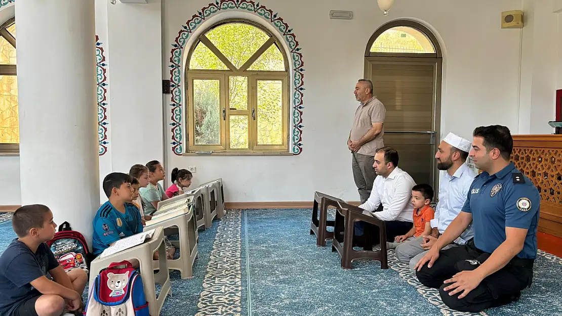 Kadıroğlu: 'Manevi Değerlerimiz Geleceğin Teminatı'