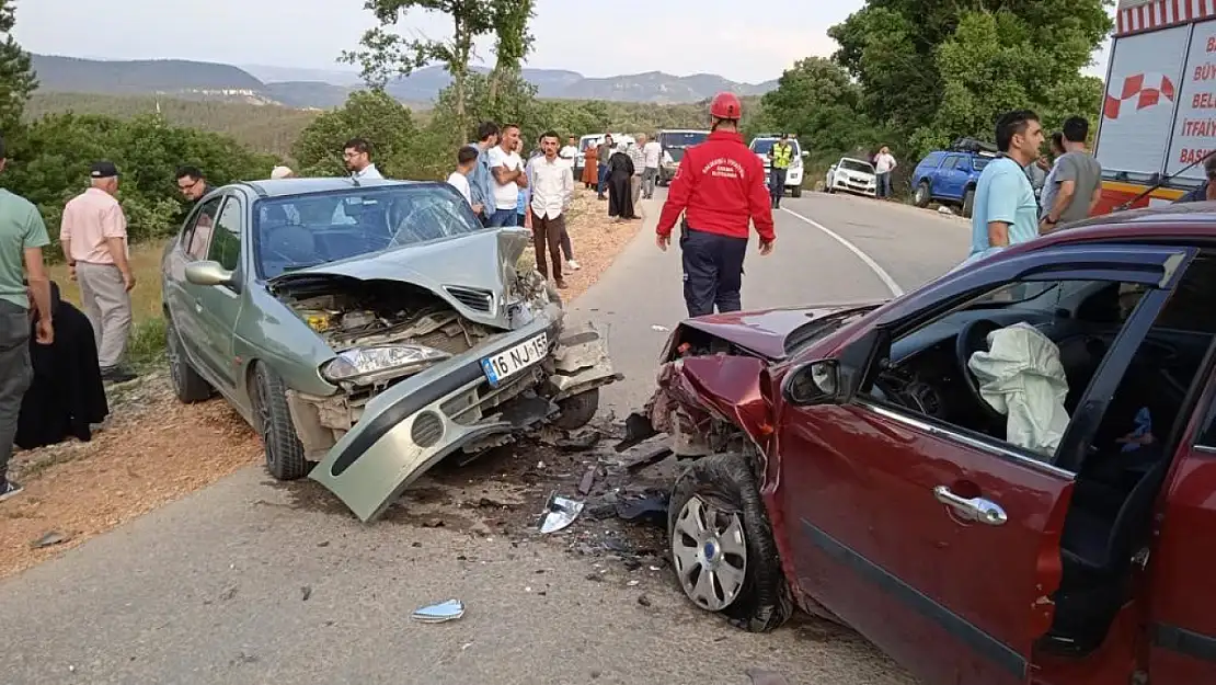 Kafa kafaya çarpıştılar: 1 kişi hayatını kaybetti