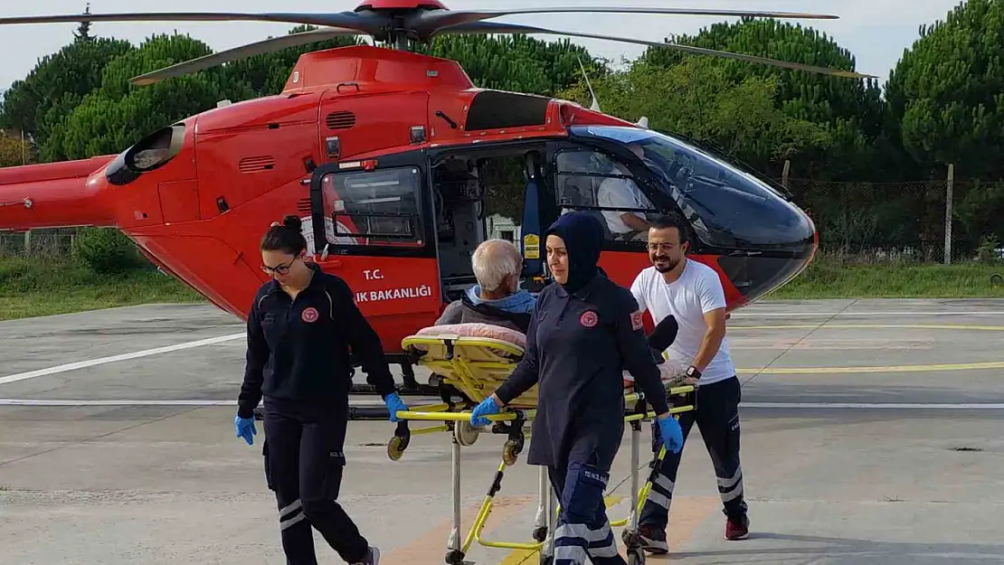 Kalp krizi geçiren yaşlı adamın yardımına ambulans helikopter yetişti