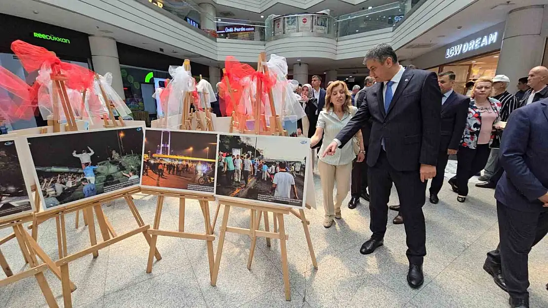 Karabük'te 15 Temmuz konulu fotoğraf ve resim sergisi açıldı