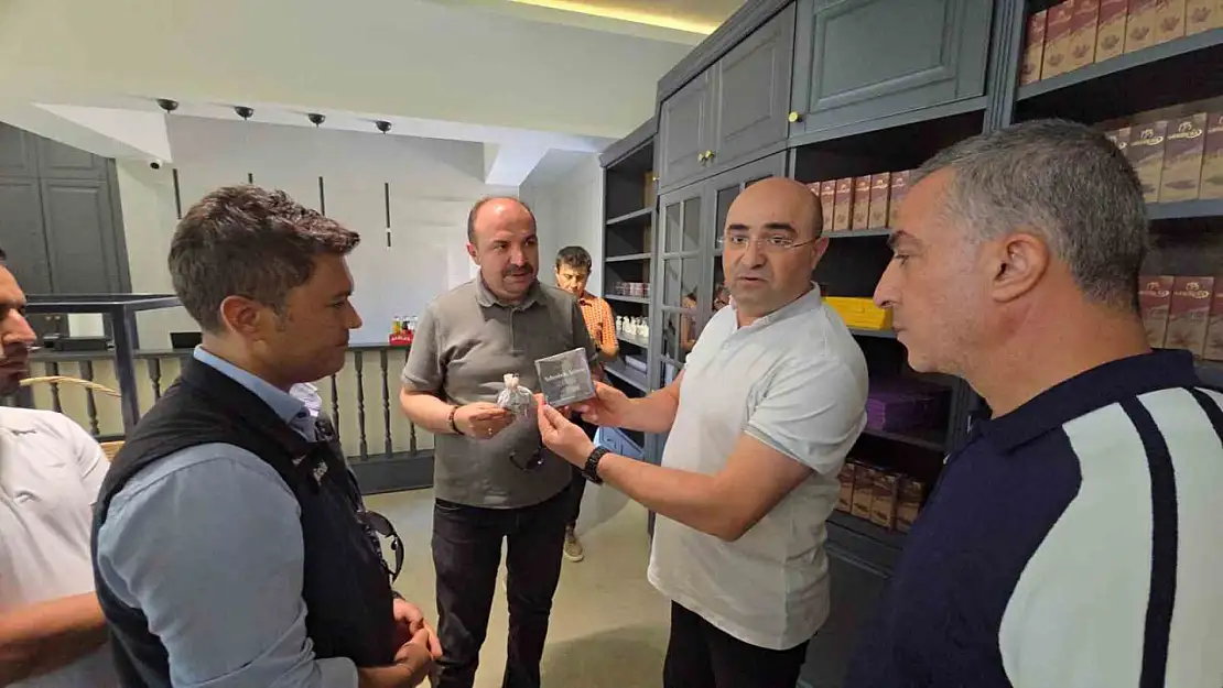 Safran Bahçesi'nden 5 ton lavanta hasat edildi