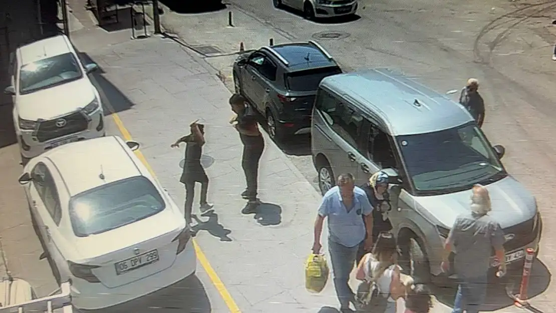 Karabük'te uçan tekmeli ve bıçaklı kavga: 2 yaralı