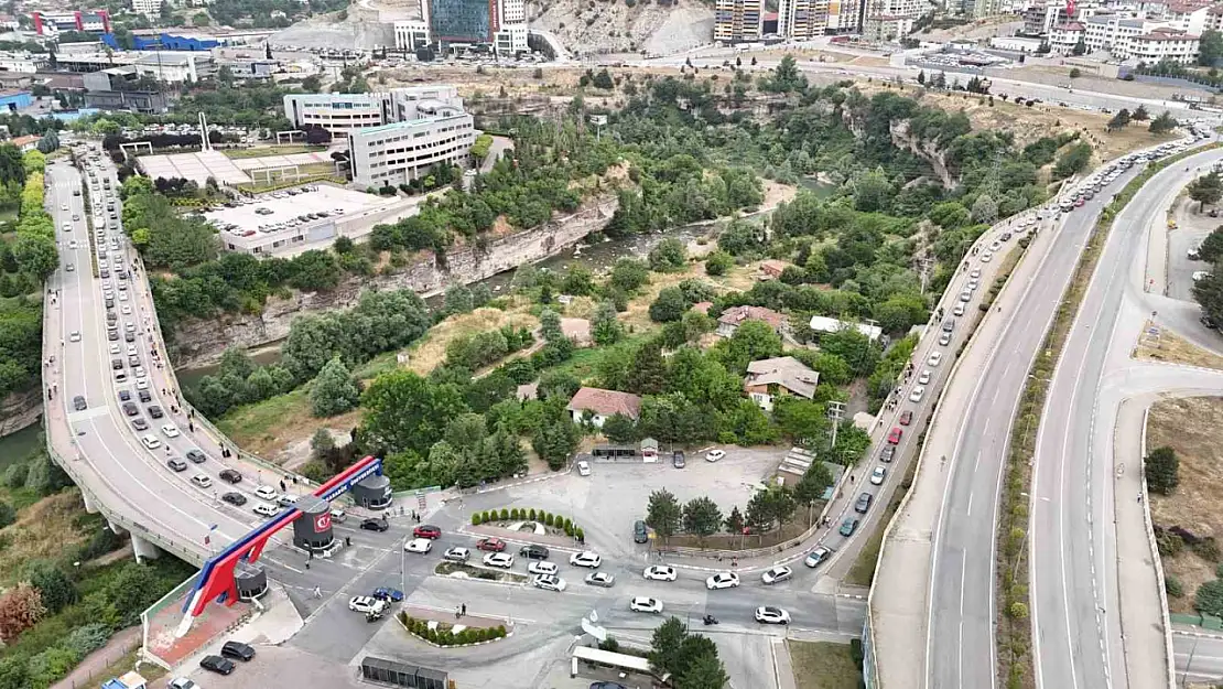 Karabük'te YKS'ye geç kalan öğrenciler içeri alınmadı