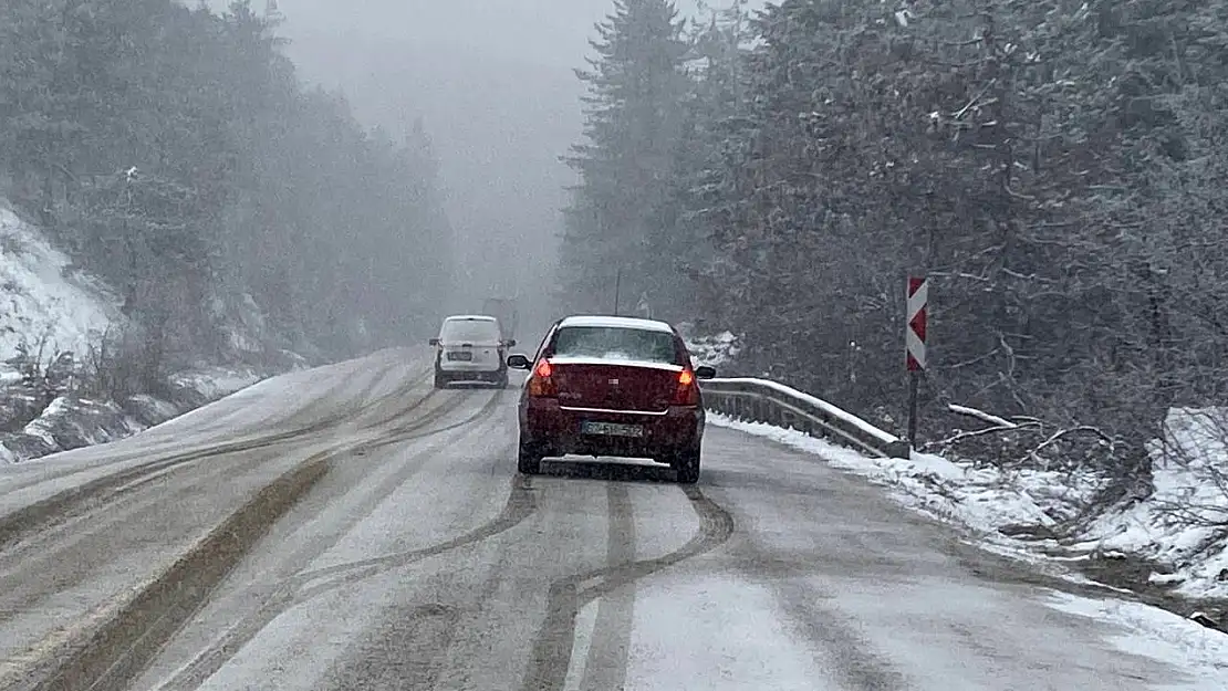 Karabük'ün yüksek kesimlerinde kar yağışı sürüyor