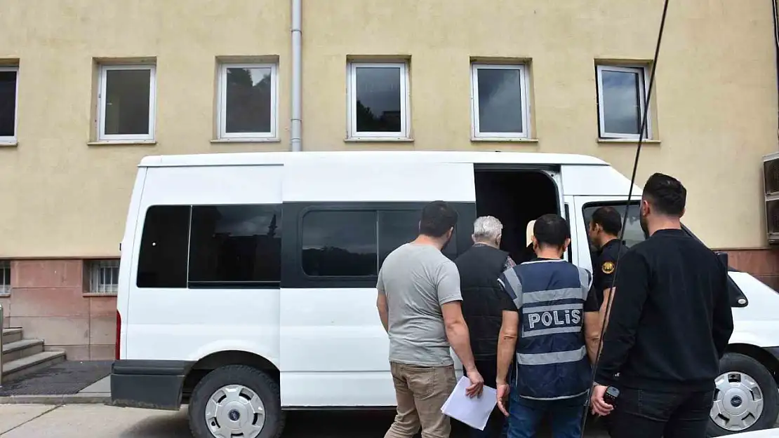 Kastamonu'da 38 adrese eş zamanlı operasyon: 11 gözaltı